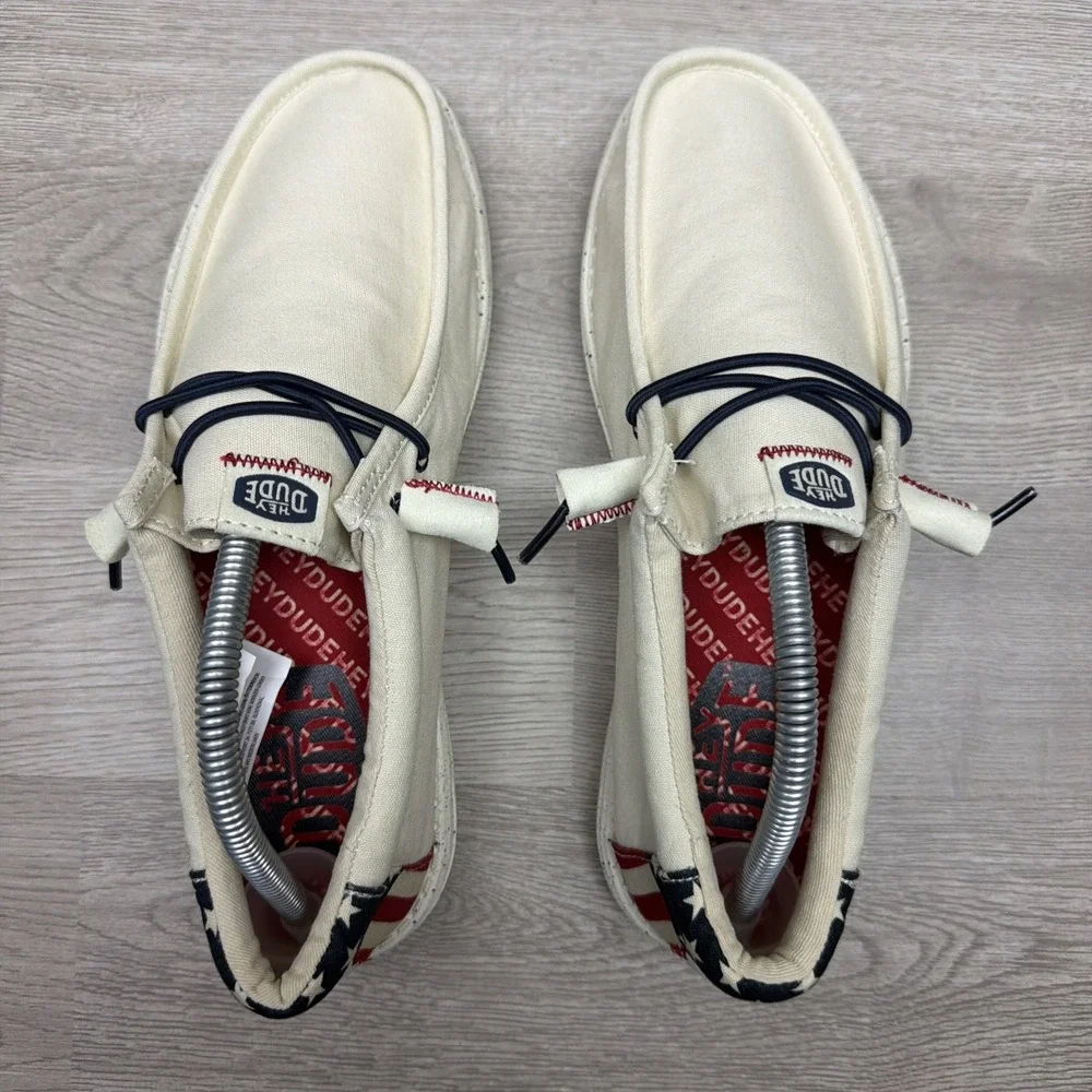 Hey Dude Wally Americana Stars Shoes Slip On Comfort White Size 8 Mens USA MINT